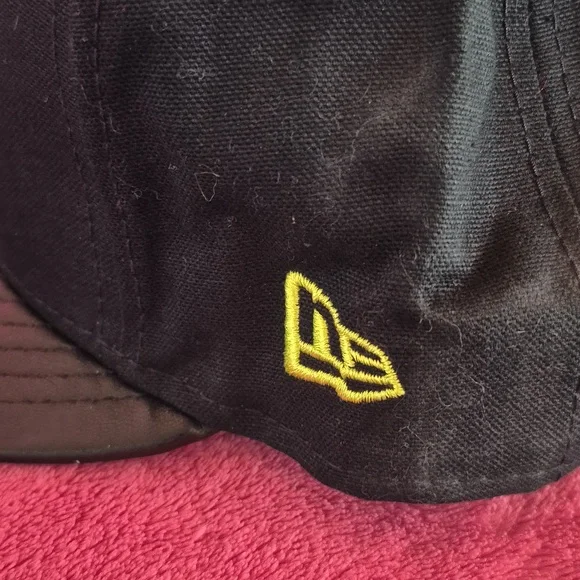 New Era Men's Toronto Blue Jay's black glow undervisor - Picture 3 of 5